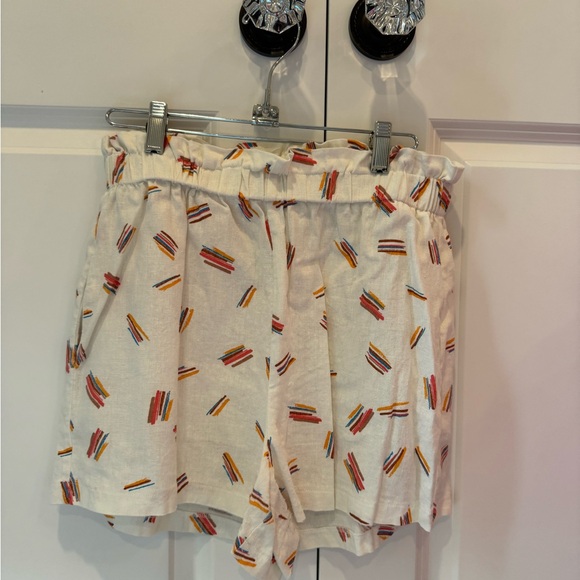 Patterned shorts- part of a set - Picture 1 of 3